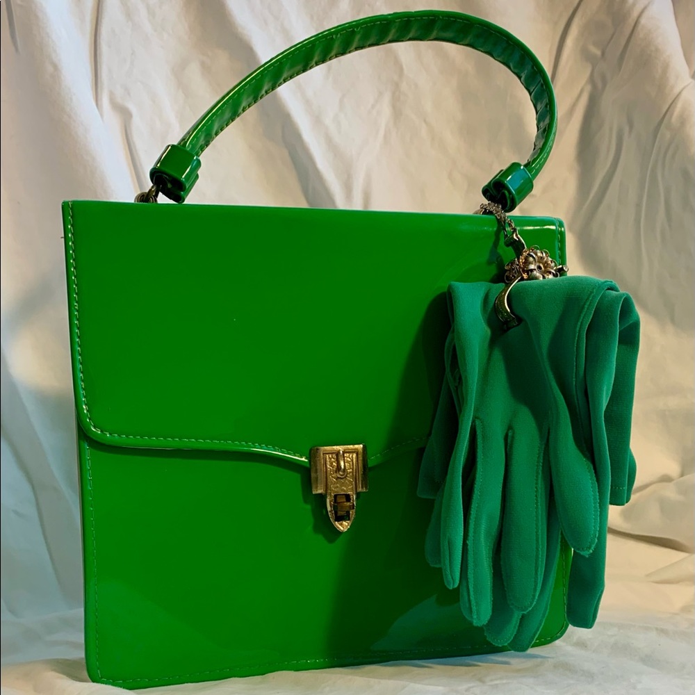 Vintage 60s green patent leather purse